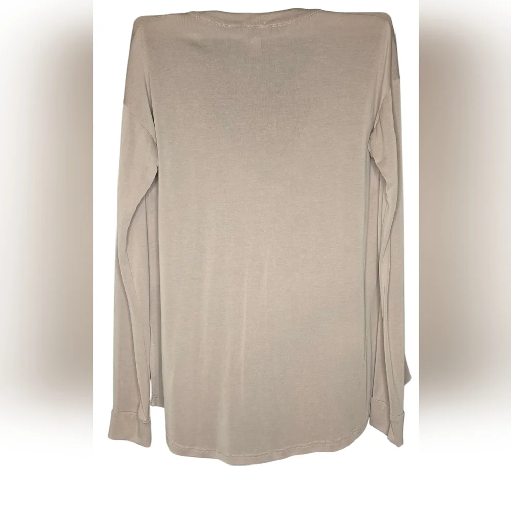 Peyton Jensen Blush Pink V-Neck Blouse XS – Feminine & Flowy - Picture 3 of 4